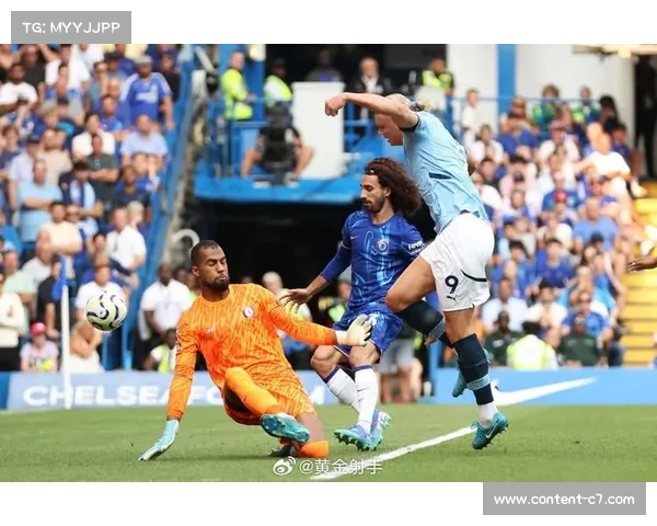 曼联与切尔西接洽库库雷利亚租借事宜探讨费用与薪资问题