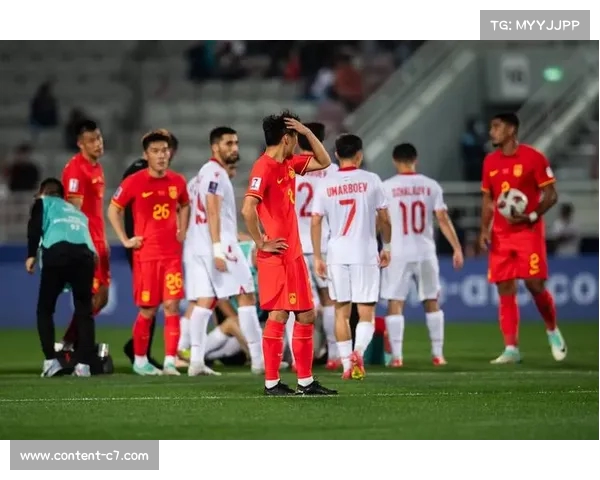 国足冲击亚洲杯出线形势严峻 剩余两战全力以赴争取佳绩 国足冲击亚洲杯出线形势严峻 剩余两战全力以赴争取佳绩